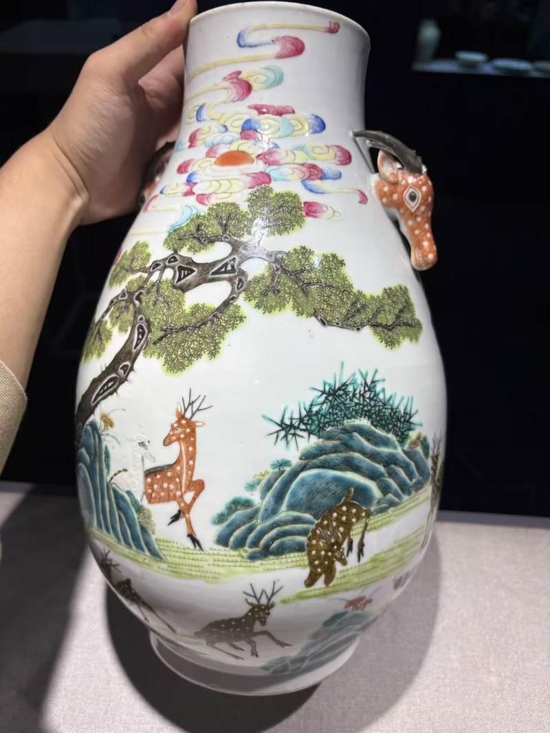 清光绪 粉彩小鹿头尊 - 图14