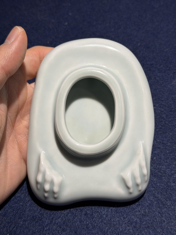 现代 粉青釉鸡形熏 - 图4