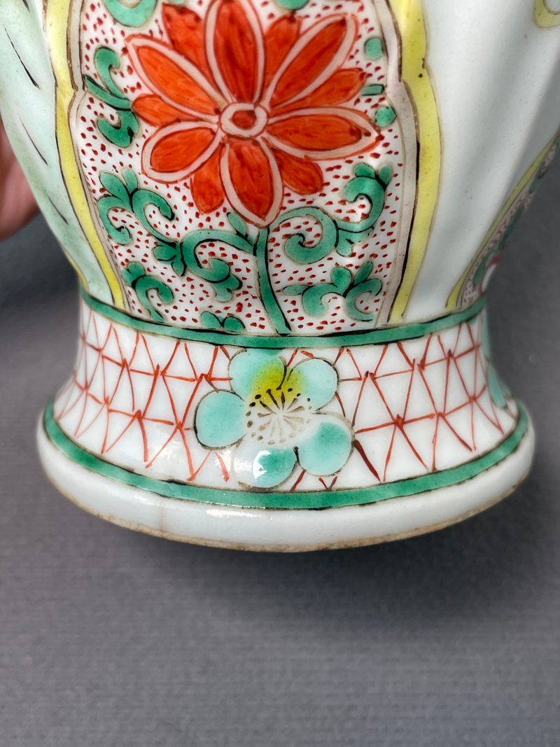 清晚期 五彩花鸟洗口瓶 - 图15