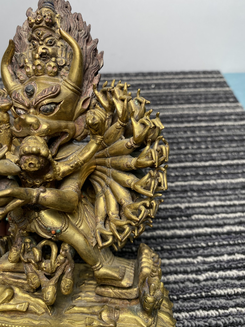 清 铜鎏金嵌宝大威德金刚立像 - 图21