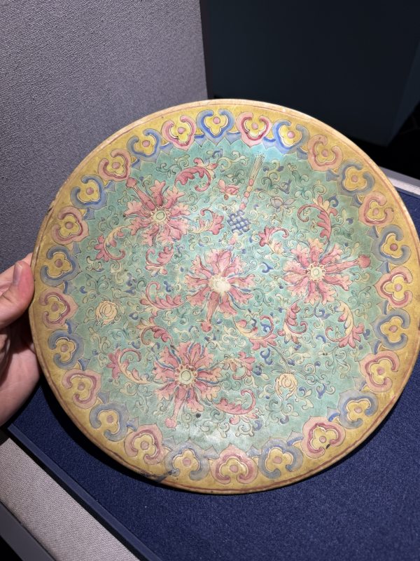 清光绪 粉彩花卉纹大盘 - 图4