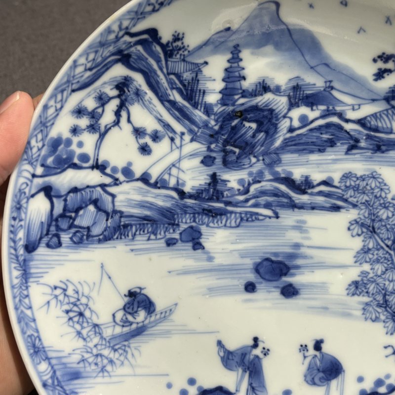 清康熙青花披麻山水人物盘 - 图6