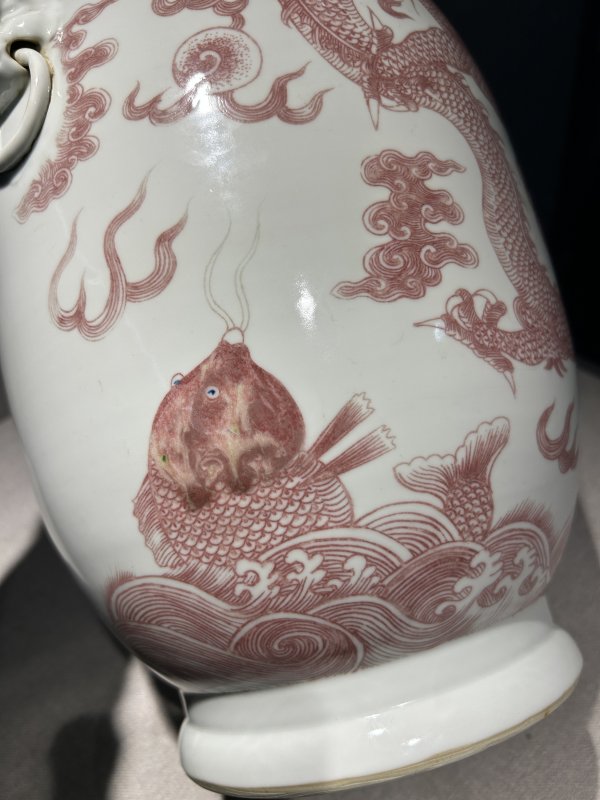 清晚期 釉里红云龙纹铺首尊 - 图9