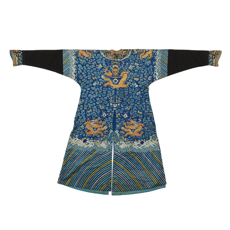 清晚期 盘金彩绣龙纹吉服袍 - 图11