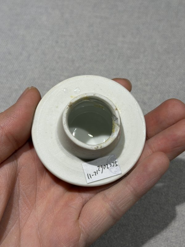 清 粉彩及青花杯、盘瓶一组十二件 - 图13