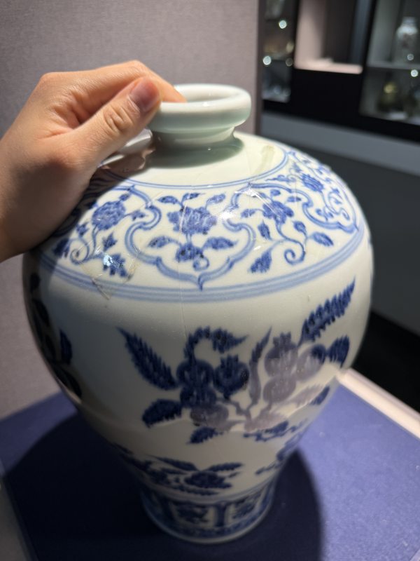 现代 青花折枝瑞果纹大梅瓶 - 图3