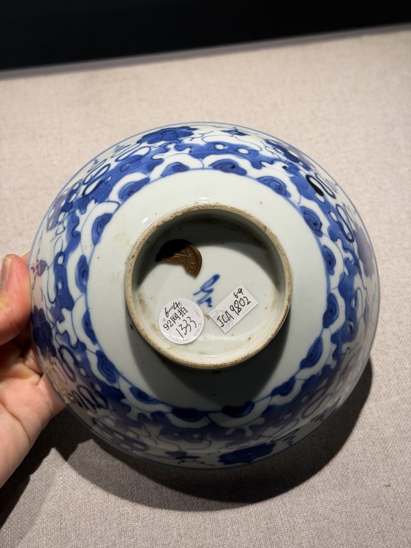 清代 青花人物故事及缠枝花卉纹碗一组六件 - 图11