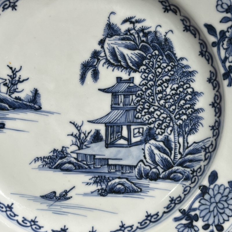 清乾隆青花山水风景盘 - 图5