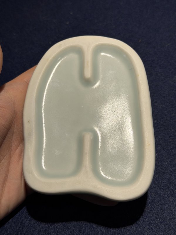 现代 粉青釉鸡形熏 - 图6