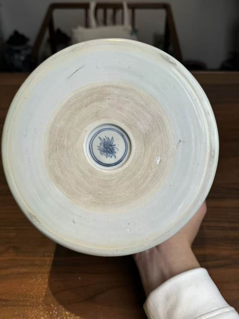 清康熙 青花翻羹不恚故事笔筒 - 图11