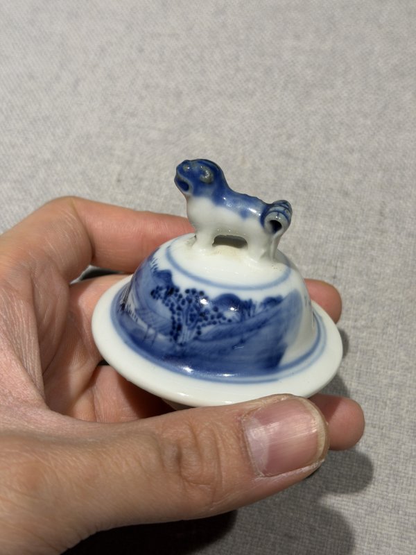 清 粉彩及青花杯、盘瓶一组十二件 - 图15
