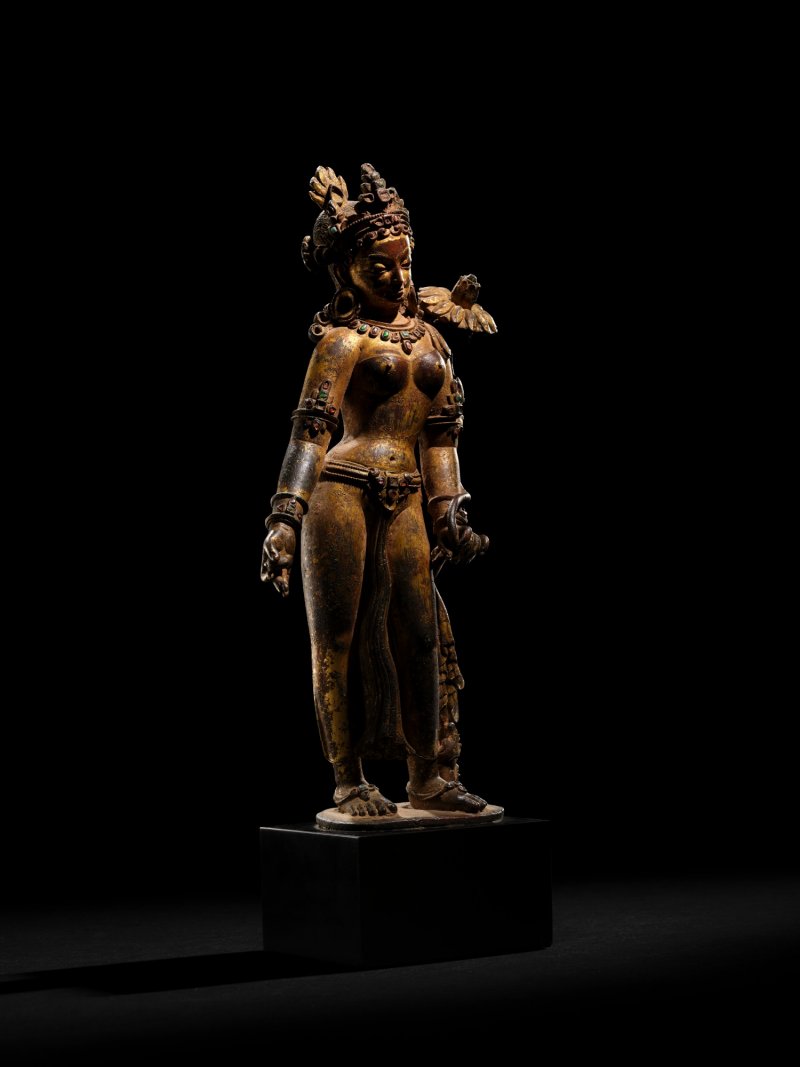An exceptional gilt-copper figure of Tara, Nepal, 13th century | 十三世紀　尼泊爾　銅鎏金度母立像