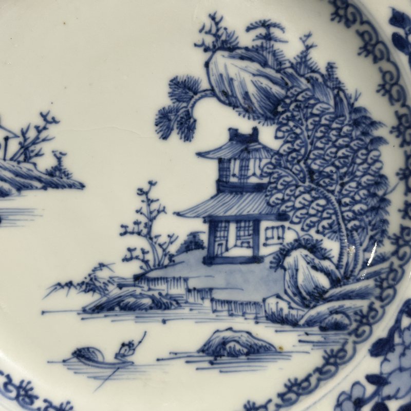 清乾隆青花山水风景盘 - 图5