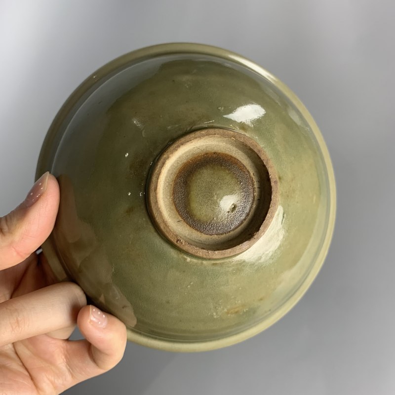 明代 青釉落花流水折沿盏 - 图6