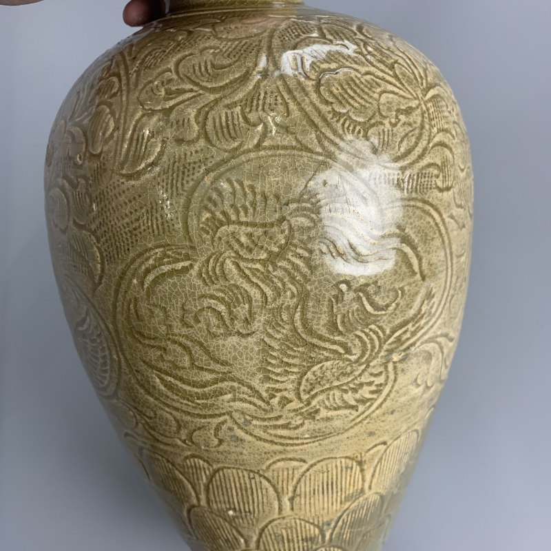 明代 青黄釉刻鸾凤和鸣梅瓶 - 图4