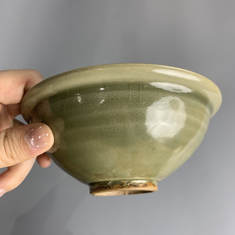 明代 青釉落花流水折沿盏 - 图12