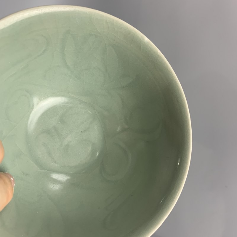 明代 龙泉窑青釉深腹刻花盏 - 图4