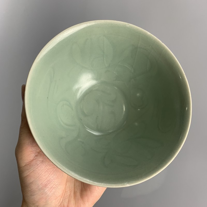 明代 龙泉窑青釉深腹刻花盏 - 图5