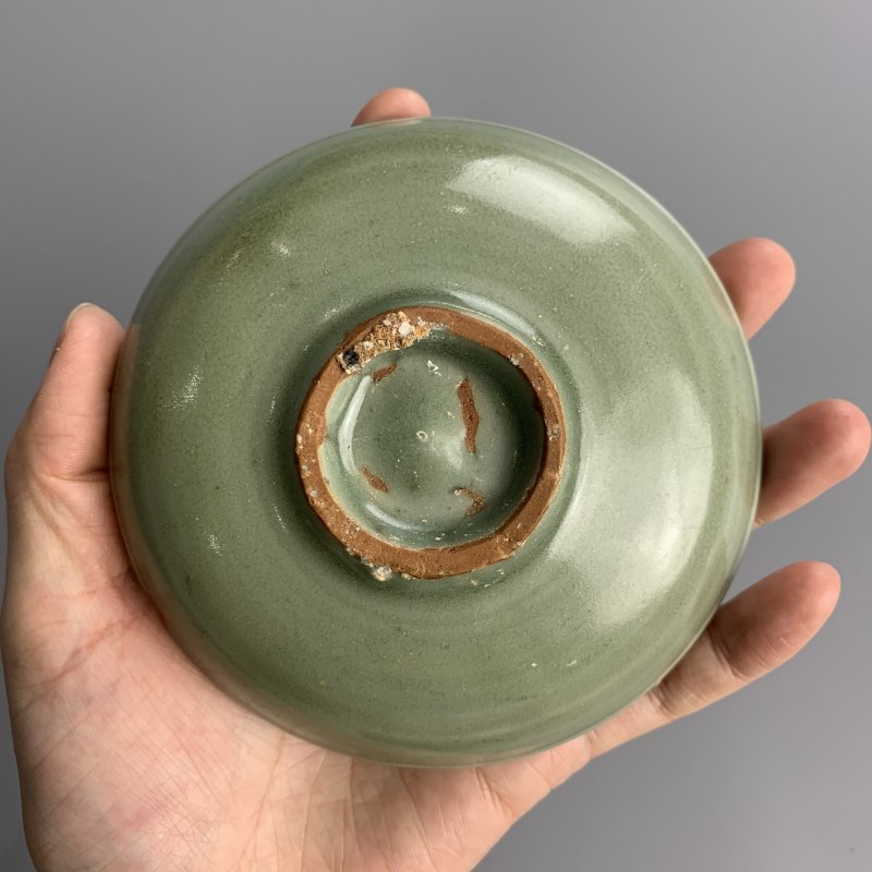 明代 龙泉窑梅子青釉点褐彩粉盒 - 图12