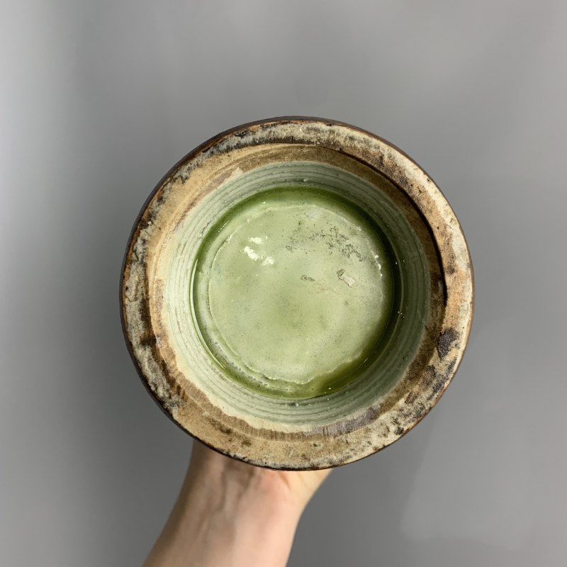 明代 龙泉窑青黄釉刻花盘口瓶 - 图8