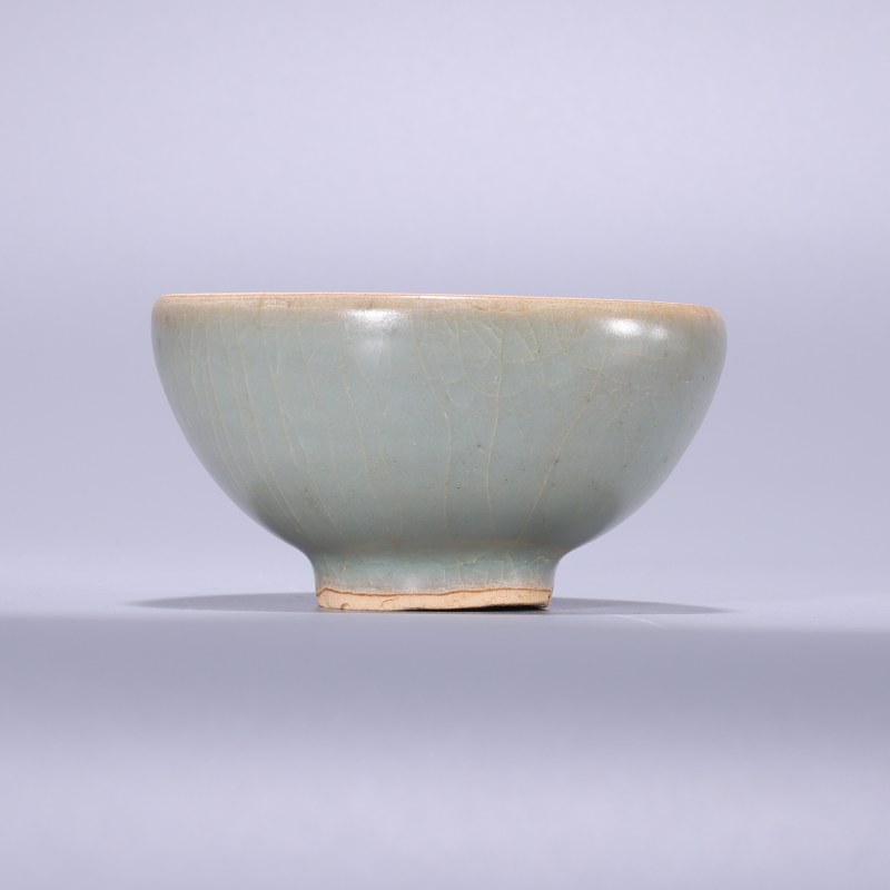 明代 龙泉窑青釉芒口杯
