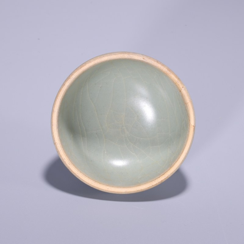 明代 龙泉窑青釉芒口杯 - 图2