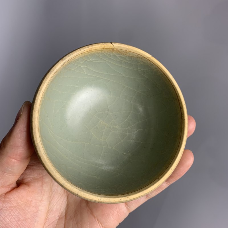 明代 龙泉窑青釉芒口杯 - 图4