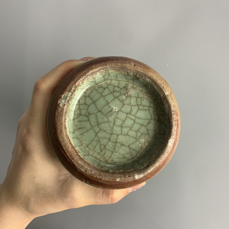 明代 龙泉窑青釉浮雕折枝花卉纹筒瓶 - 图14