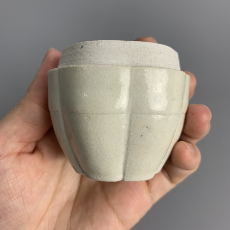 明代 青白釉瓜棱胭脂盒 - 图10