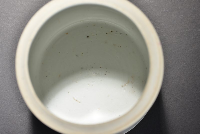 清 粉彩无双谱盖罐 - 图9
