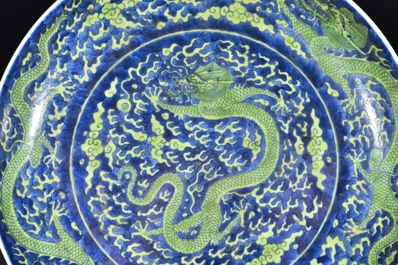 清 青花地黄龙纹盘 - 图2