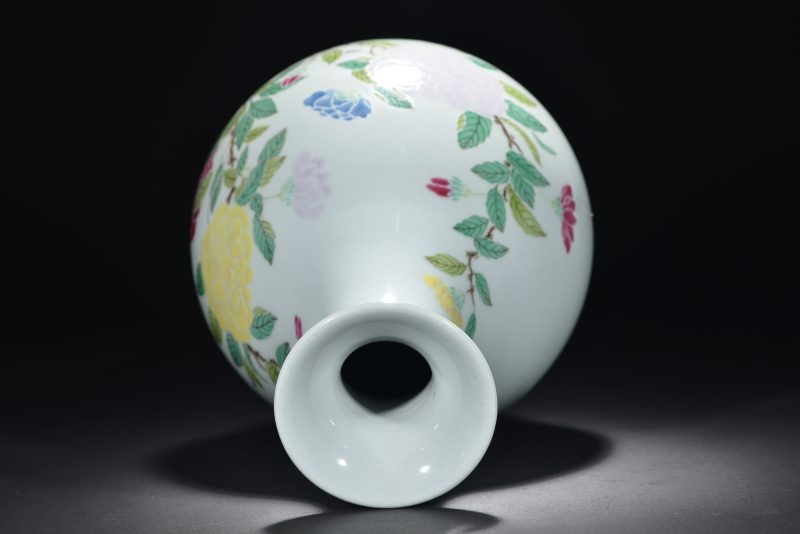 清 粉彩花卉纹玉壶春瓶 - 图4