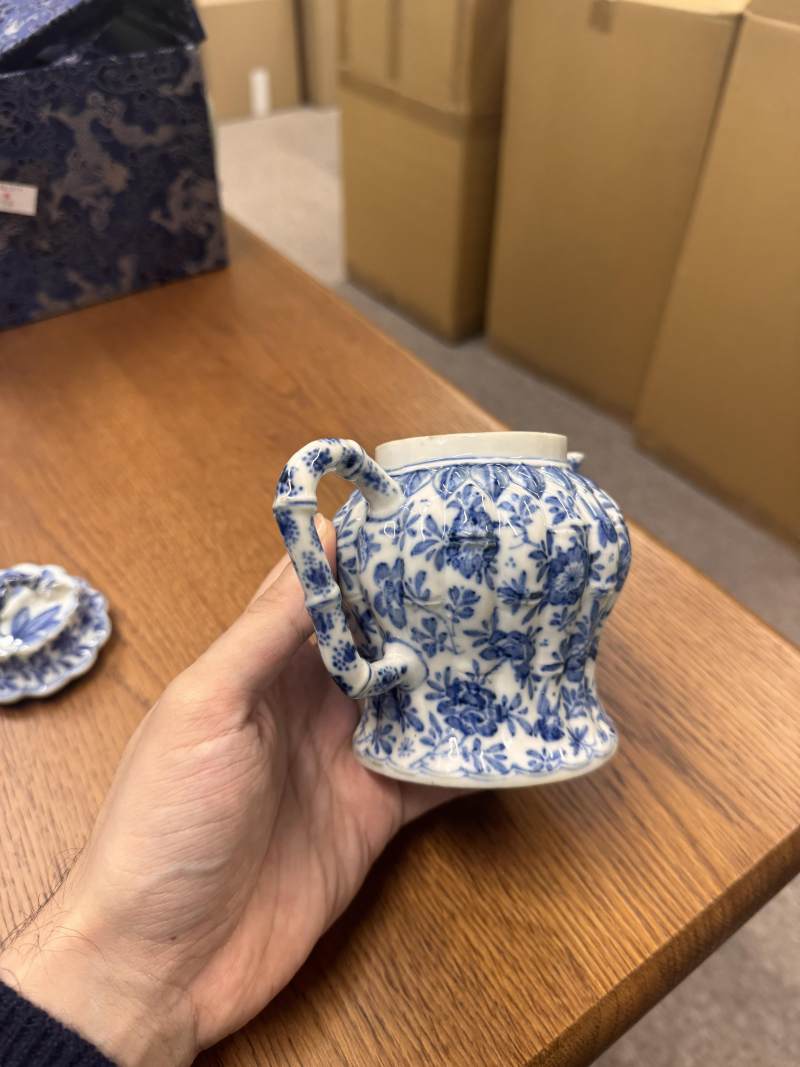 清康熙 青花竹節紋茶蓋壺 | Santos Collection | A fine Chinese blue and white 'bamboo' teapot and cover, Qing dynasty, Kangxi period - 图7