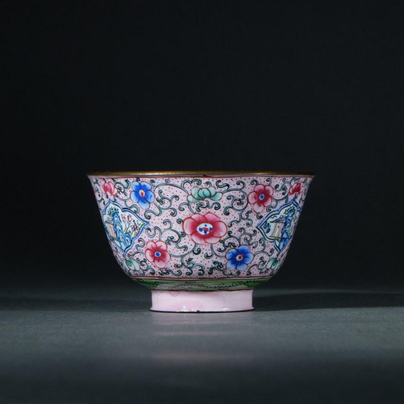 清晚期 铜胎画珐琅粉地花卉开光庭院纹茶杯 - 图1