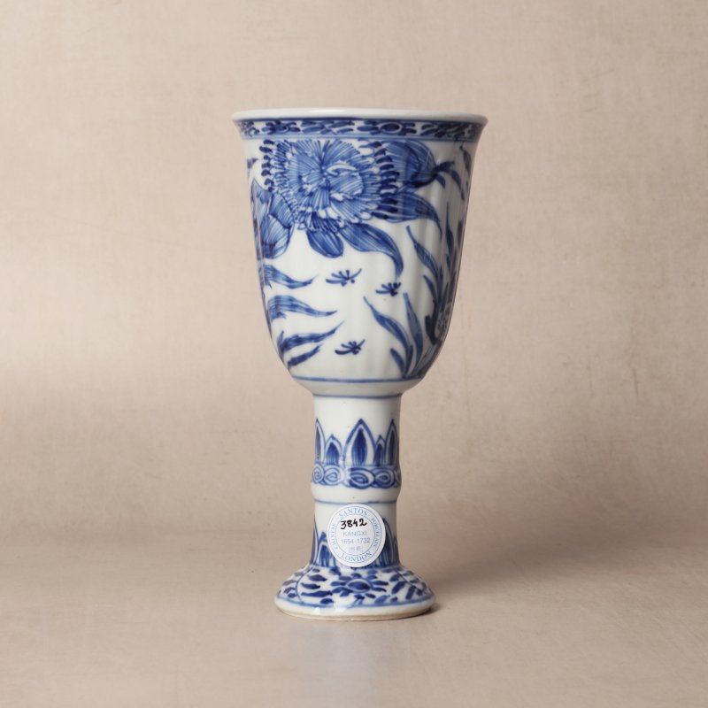 清康熙 青花花卉紋高足盃 | Santos Collection | A Chinese blue and white goblet, Qing dynasty, Kangxi period - 图11