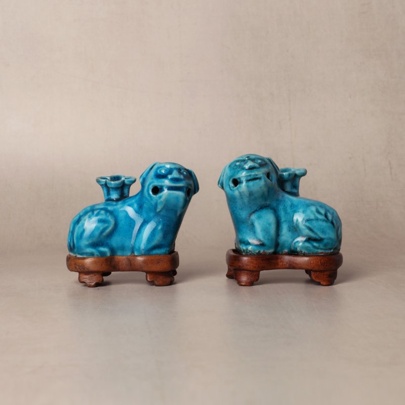 清康熙 松石綠釉太獅少獅像一對 | Santos Collection | Two Chinese monochrome turquoise-glazed 'Buddhist lion' figures, Qing dynasty, Kangxi period - 图1