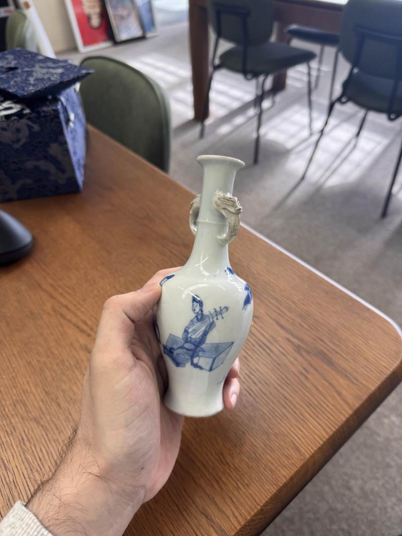 清康熙 青花奏樂圖雙耳瓶 | Santos Collection | A fine Chinese blue and white 'musicians' twin-handled vase, Qing dynasty, Kangxi period - 图2