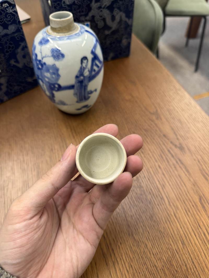 清康熙 青花仕女圖蓋罐一對 | Santos Collection | A pair of Chinese blue and white 'ladies' jars and covers, Qing dynasty, Kangxi period - 图25
