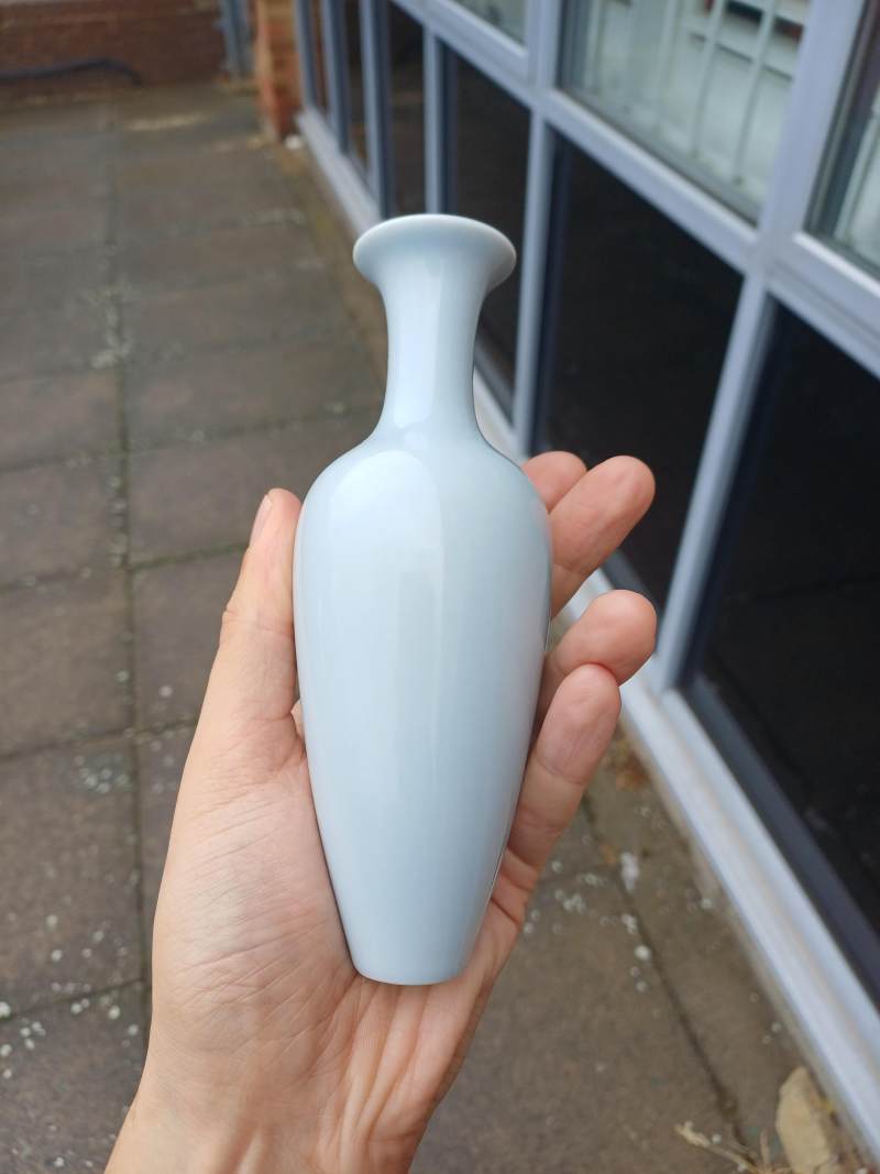 清康熙 天藍釉柳葉尊 《大清康熙年製》款 | A fine Chinese clair-de-lune 'willow leaf' vase, Qing dynasty, Kangxi mark - 图15