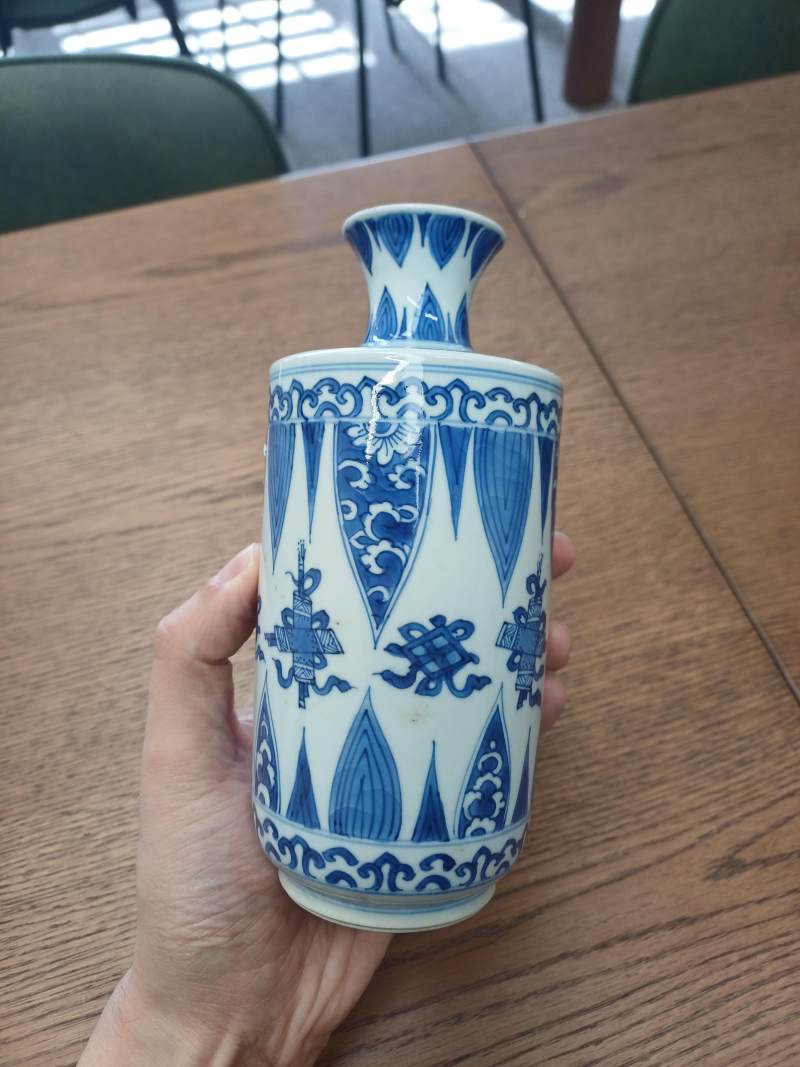 清康熙 青花筒瓶一對 | Santos Collection | A pair of Chinese blue and white cylindrical vases, Qing dynasty, Kangxi period - 图16