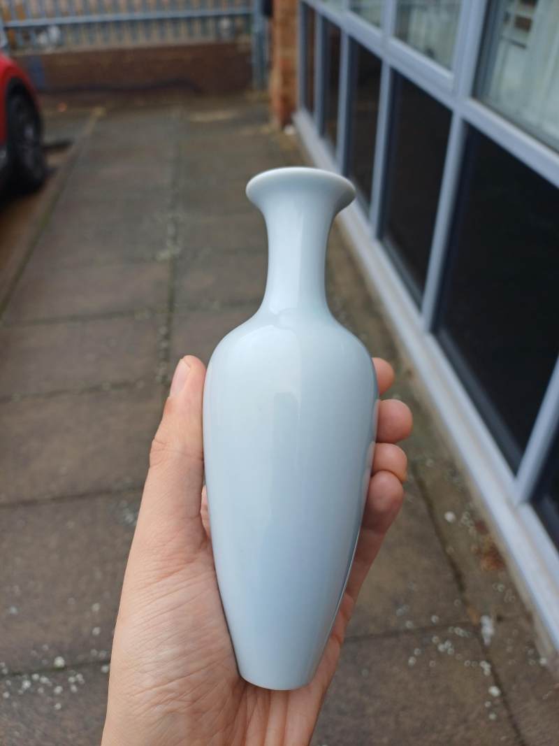 清康熙 天藍釉柳葉尊 《大清康熙年製》款 | A fine Chinese clair-de-lune 'willow leaf' vase, Qing dynasty, Kangxi mark - 图5