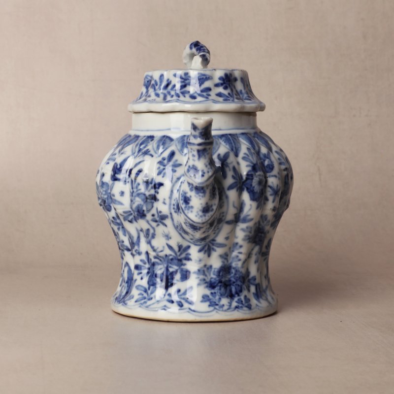 清康熙 青花竹節紋茶蓋壺 | Santos Collection | A fine Chinese blue and white 'bamboo' teapot and cover, Qing dynasty, Kangxi period - 图19