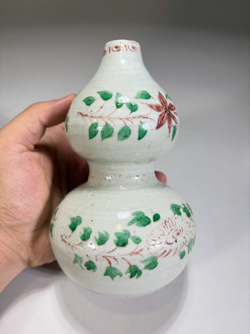 明 红绿彩缠枝花卉纹葫芦瓶 - 图4