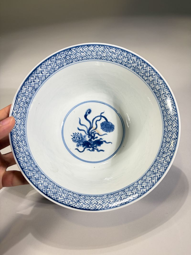 清康熙 青花一束莲纹碗 - 图6