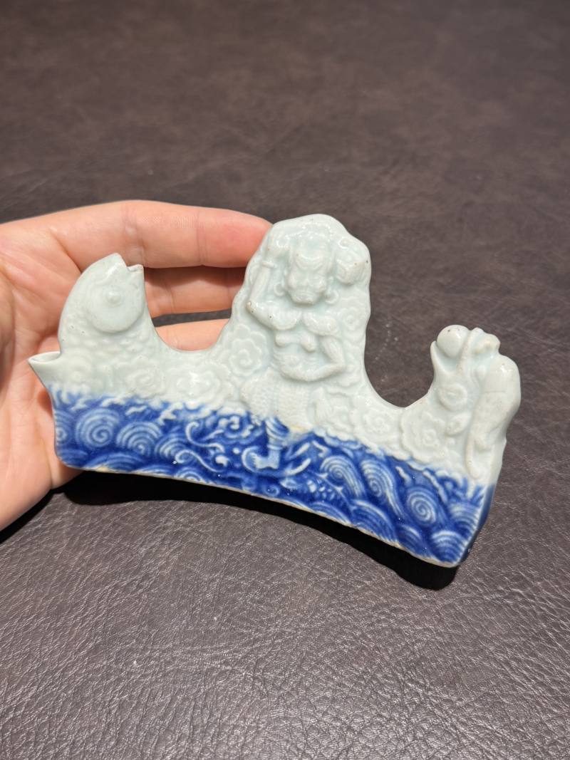 明万历 青花魁星点斗笔架 - 图3