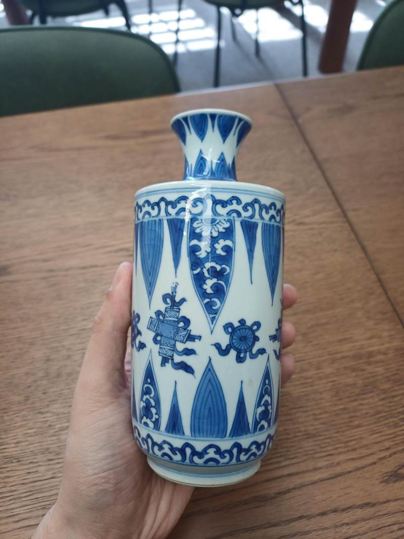 清康熙 青花筒瓶一對 | Santos Collection | A pair of Chinese blue and white cylindrical vases, Qing dynasty, Kangxi period - 图17