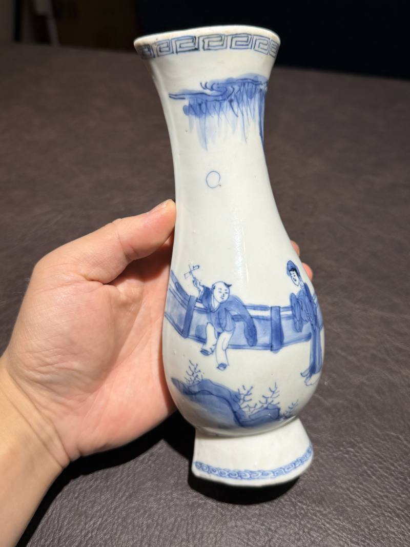 明崇祯 青花人物壁瓶 - 图5