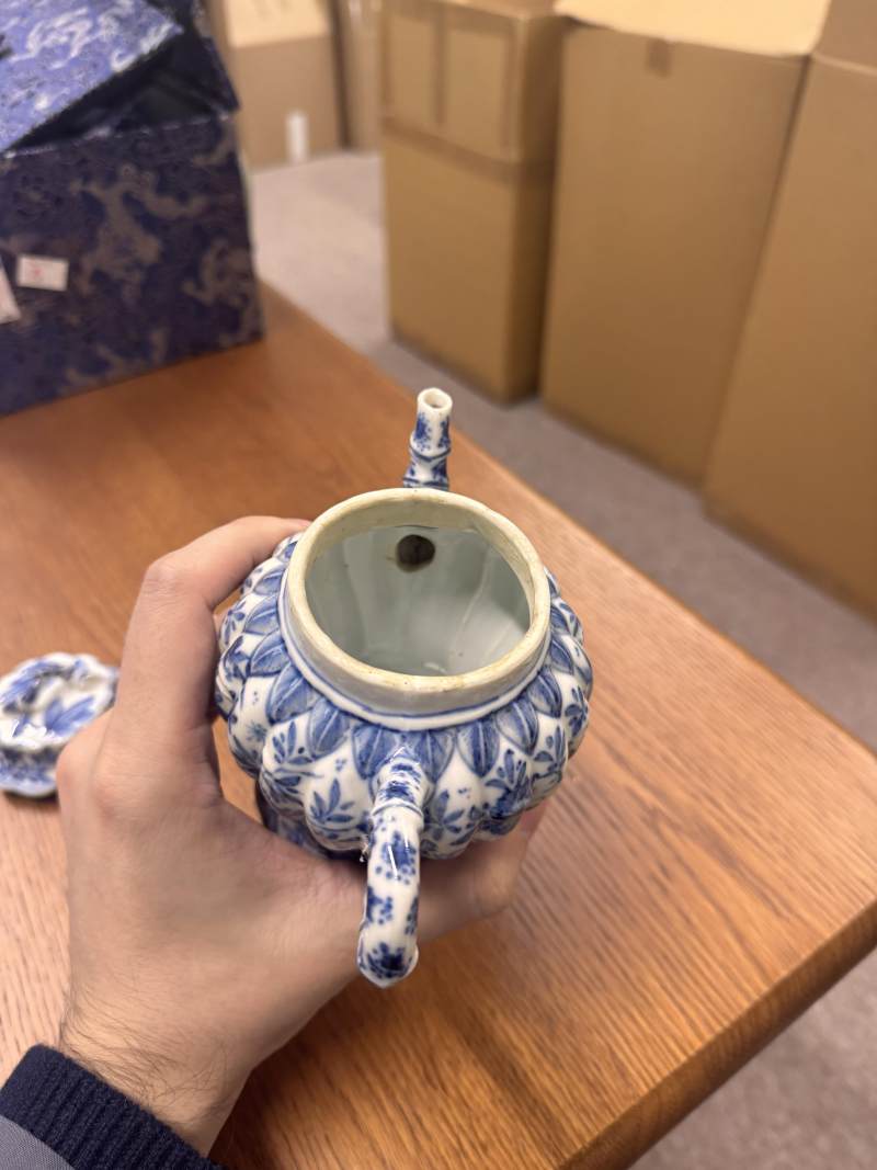 清康熙 青花竹節紋茶蓋壺 | Santos Collection | A fine Chinese blue and white 'bamboo' teapot and cover, Qing dynasty, Kangxi period - 图10