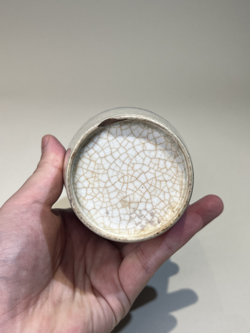 清乾隆 浆胎青花山水人物瓶 - 图9