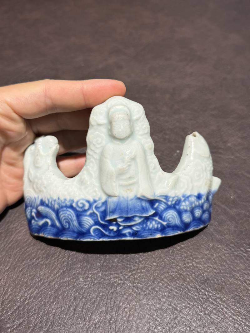 明万历 青花魁星点斗笔架 - 图5